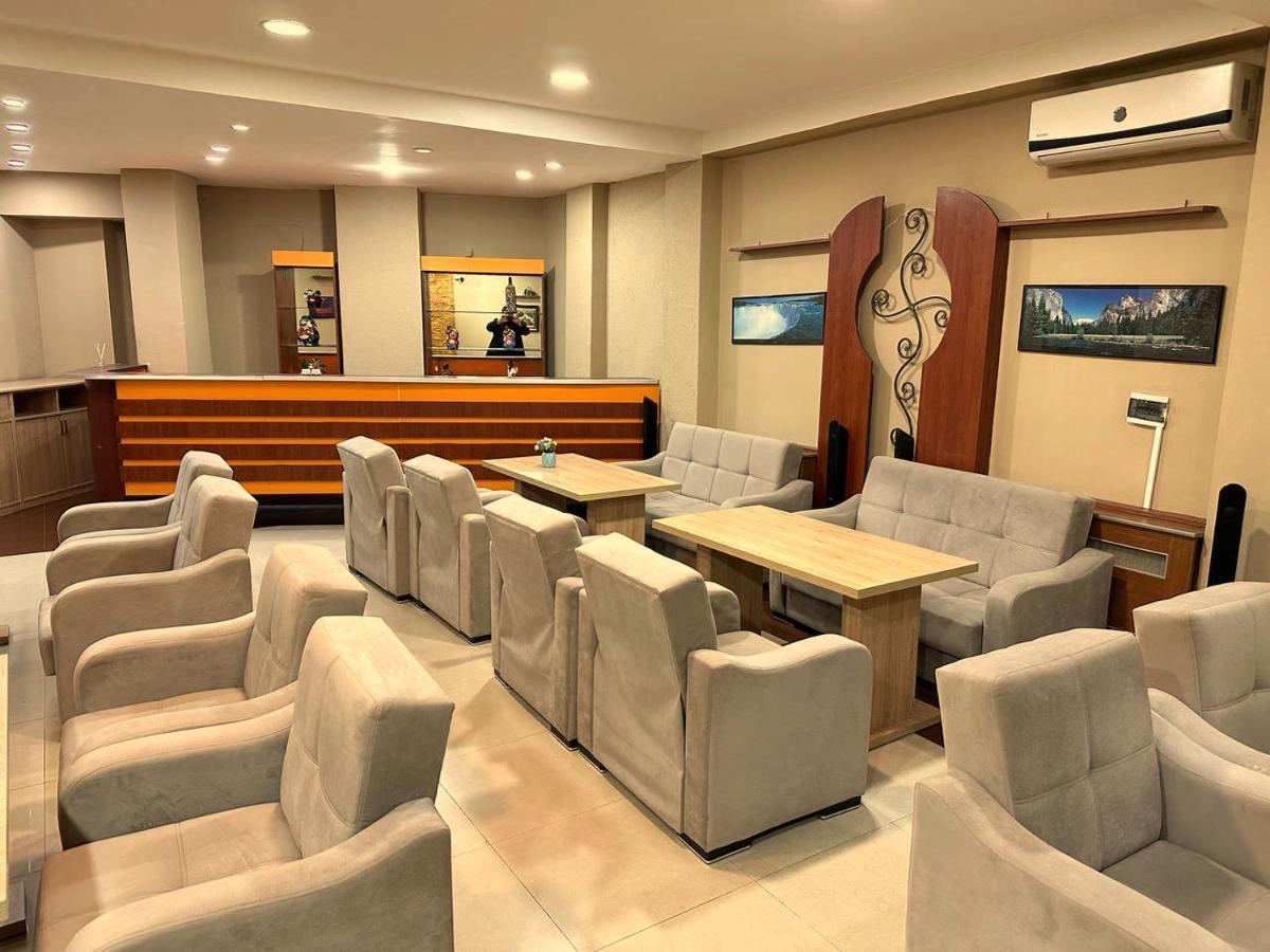G Bakuri Hotell Batumi Exteriör bild