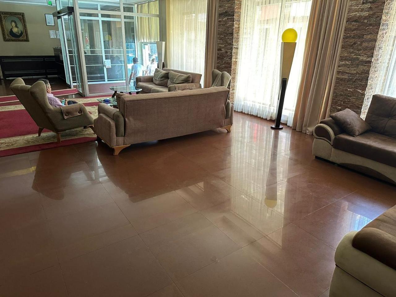 G Bakuri Hotell Batumi Exteriör bild